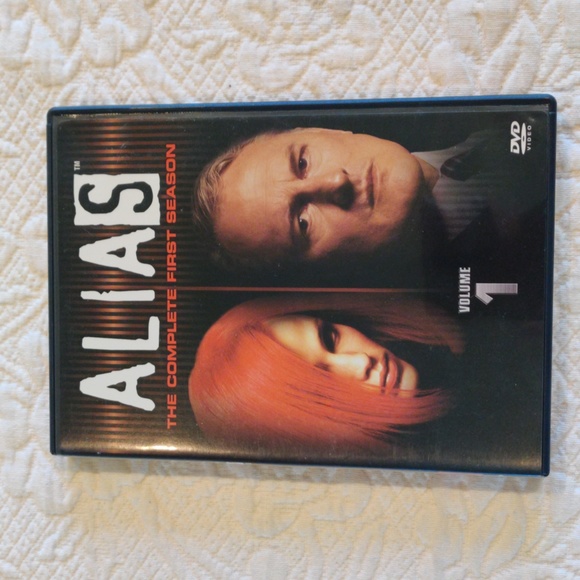 Alias the Complete first Season Six Video Disc Set Featuring Jennifer Gardner - Picture 4 of 12